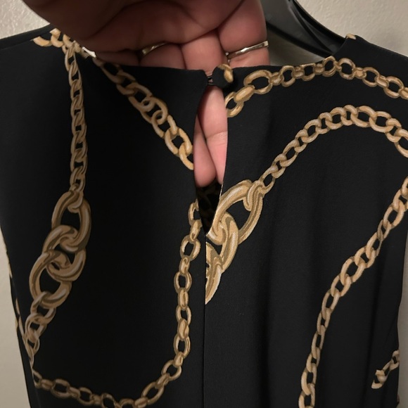 Lauren Ralph Lauren dress - black/gold chain print sleeveless w/belt - Picture 4 of 13